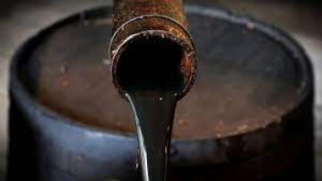 هبوط سعر النفط بنسبة 1.1 % للبرميل الواحد