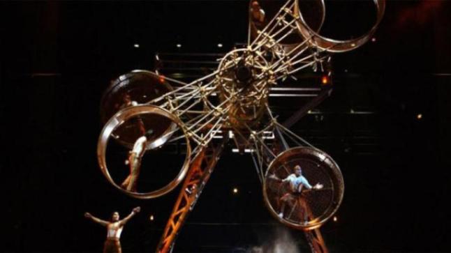 دو سوليه تحيي موسم جدة العالمي