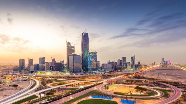 السعودية في 2022 .. مشاريع ومبادرات لتحقيق رؤية 2030 وشراكات استراتيجية