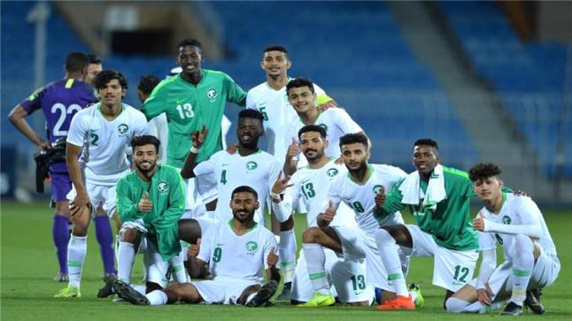 الفيفا يعلن عن حكم مباراة السعودية وبولندا بكأس العالم