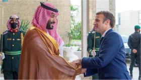 ولي العهد يناقش ماكرون تطورات الأوضاع في لبنان